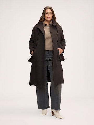 Cappotto di mezza stagione di Fiorella Rubino in marrone