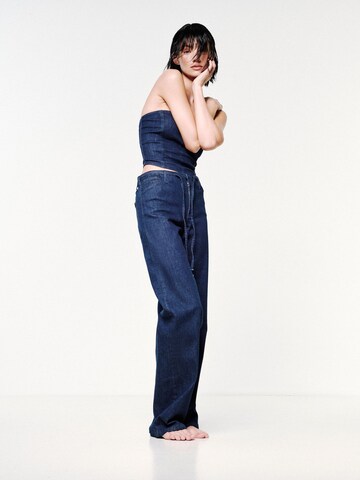 RÆRE by Lorena Rae - Loosefit Vaquero en azul