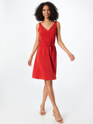 Robe d’été 'KRISTINA LAIA' VILA en rouge