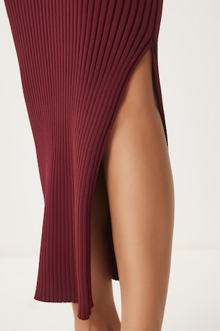 Happiness İstanbul Kleid in Rot