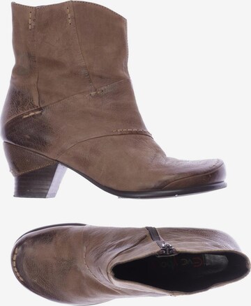 Everybody Dress Boots in 37 in Brown: front
