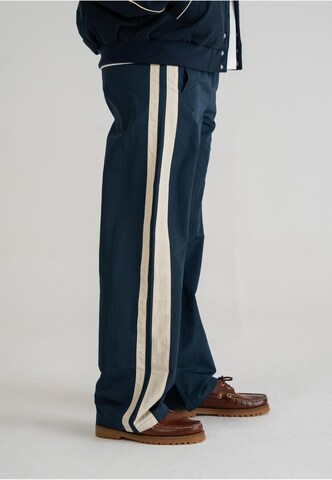 Regular Pantalon Prohibited en bleu