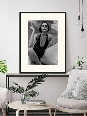 Liv Corday Image in Black