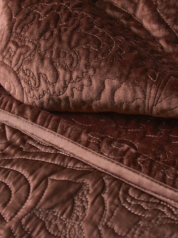 ESSENZA Blankets 'Roeby' in Brown