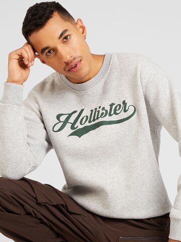 HOLLISTER Суичър в сиво