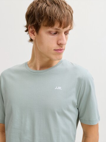 JJ Rebel Koszulka 'JREBREBEL' w kolorze zielony