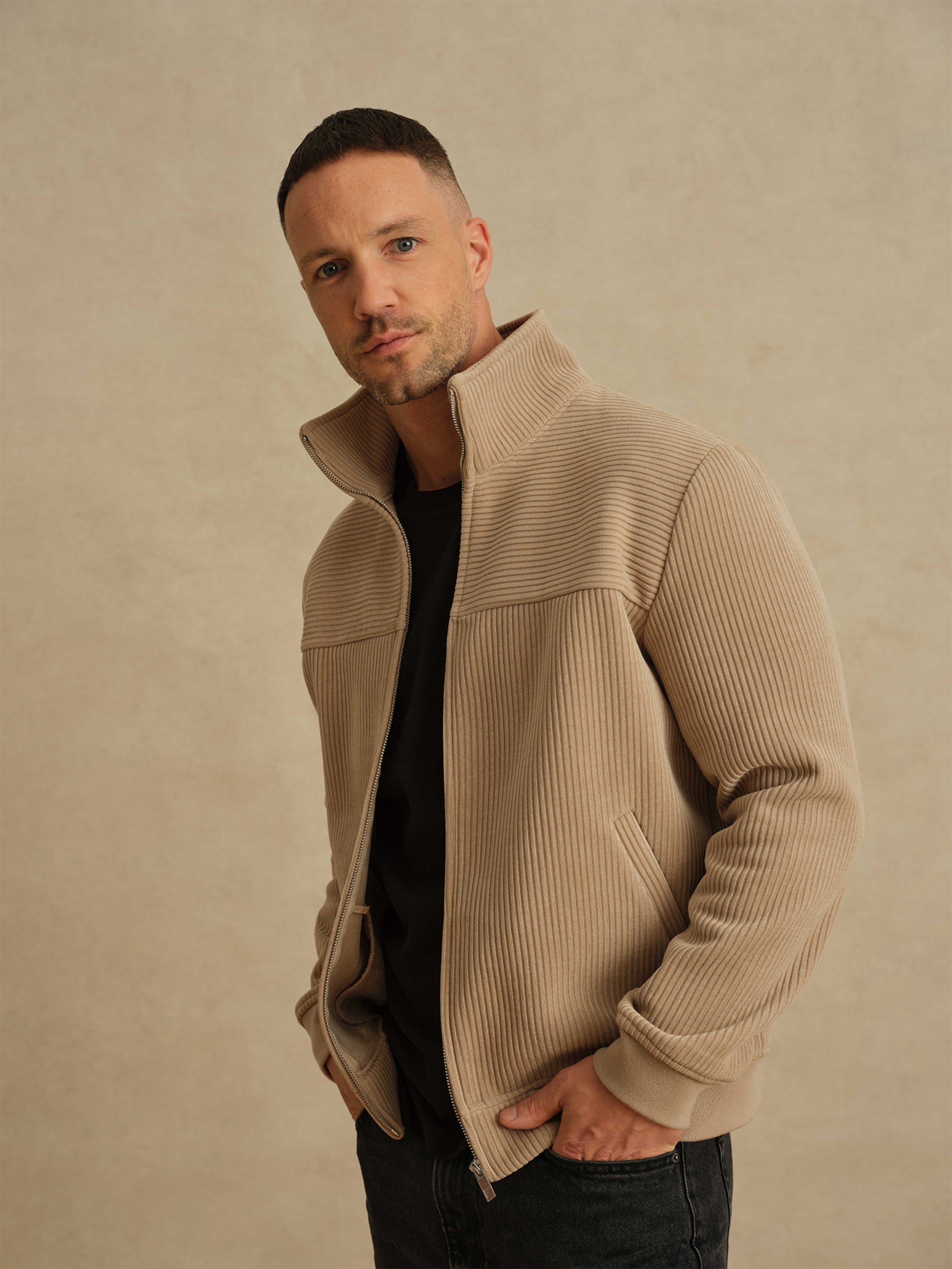DAN FOX APPAREL Between-Season Jacket 'Maurice' in Taupe | ABOUT YOU
