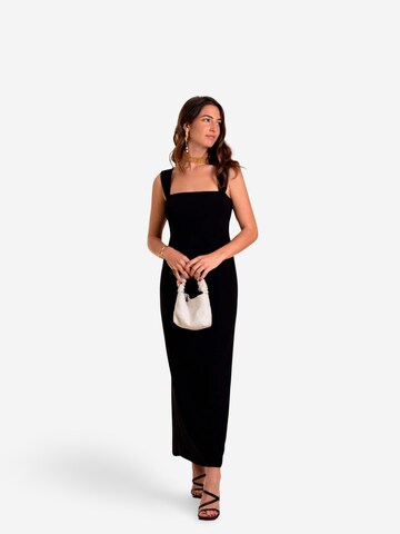 Robe THE-ARE en noir