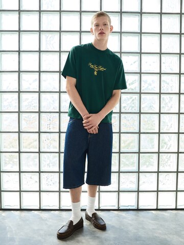 T-Shirt Bershka en vert