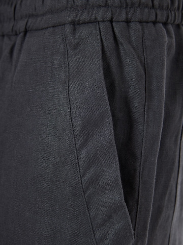 Funky Buddha Loosefit Housut värissä harmaa