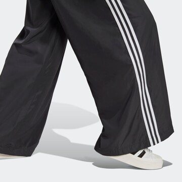 ADIDAS ORIGINALS Wide leg Pants in Black