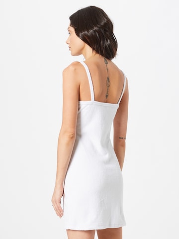 Robe Abercrombie & Fitch en blanc