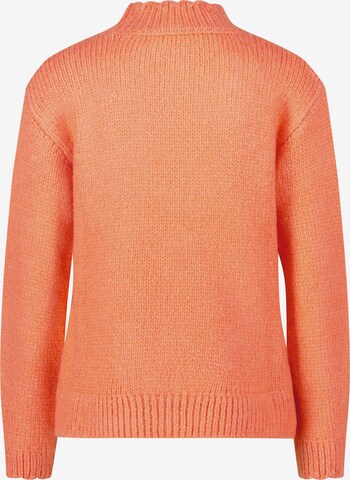 Pullover di zero in arancione