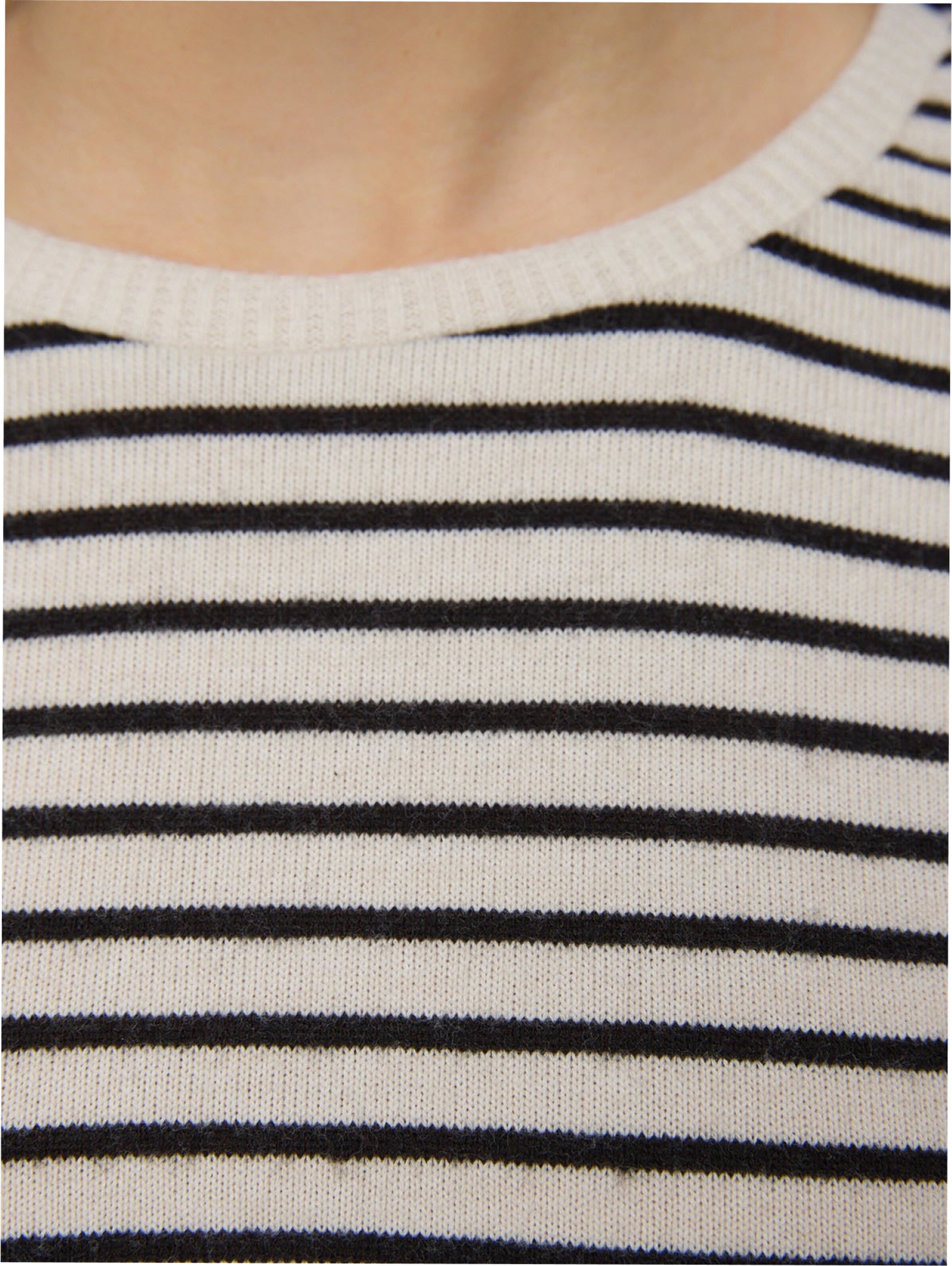 No Matter What Pullover in Schwarz