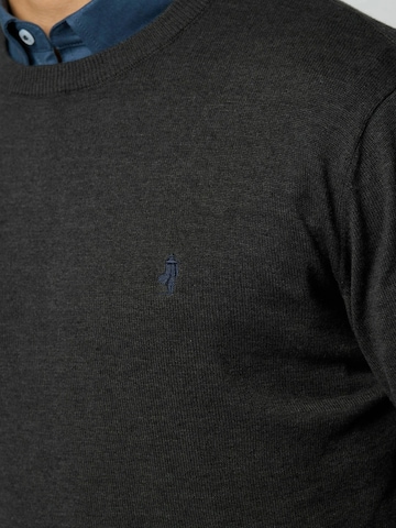 MCS Neulepaita ' Matt ' värissä harmaa