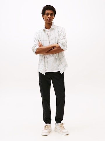 Tommy Jeans Tapered Gargohousut 'AUSTIN' värissä musta