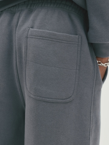 Loosefit Pantaloni di Pull&Bear in blu