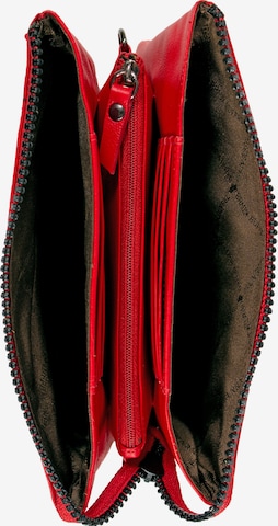 Braun Büffel Shoulder Bag 'Capri' in Red