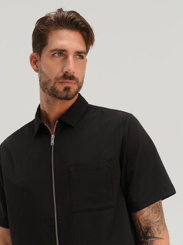 TRAPP Regular fit Πουκάμισο σε μαύρο
