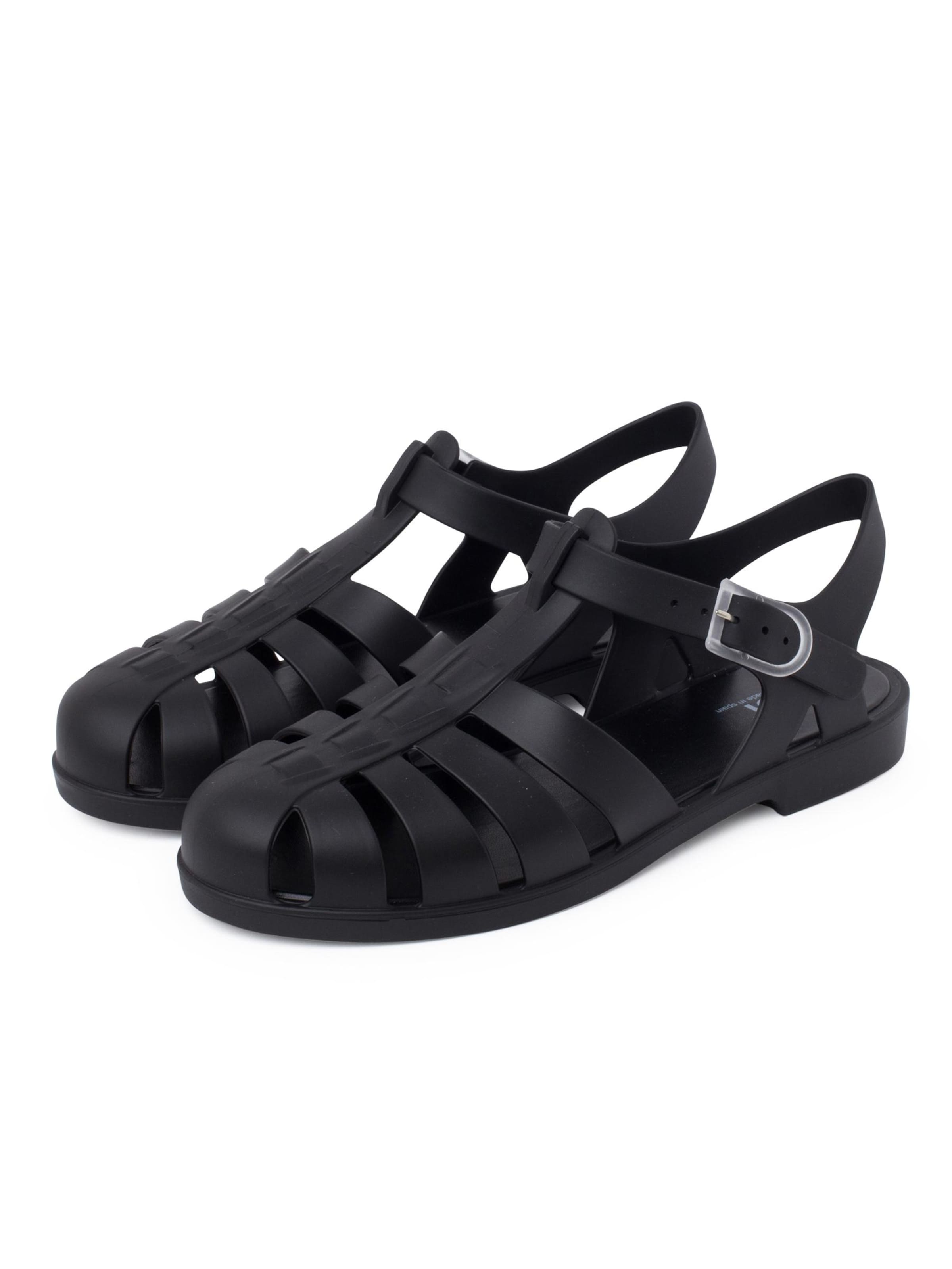 IGOR Beach & Pool Shoes in Black