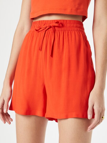 b.young - Loosefit Pantalón 'JOELLA' en rojo