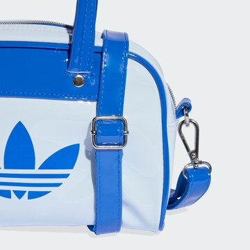 zils ADIDAS ORIGINALS Rokassomiņa 'Adicolor'