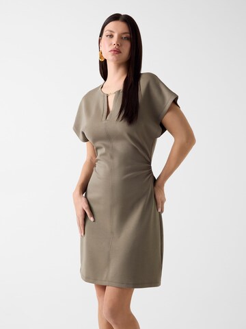GUESS Kleid in Grün: Vorderseite