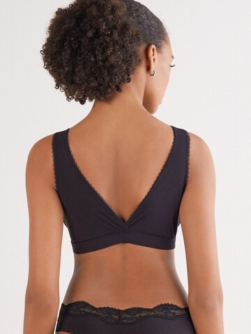 INTIMISSIMI Triangle Bra 'YOUR EVERYDAY' in Black