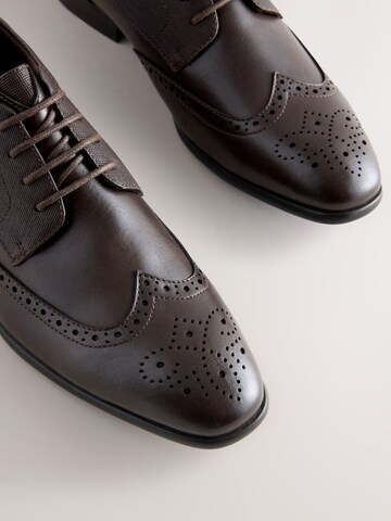 Chaussure à lacets Next en marron