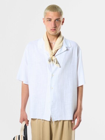 VAMOS CLO Comfort fit Button Up Shirt 'Irving' in White: front