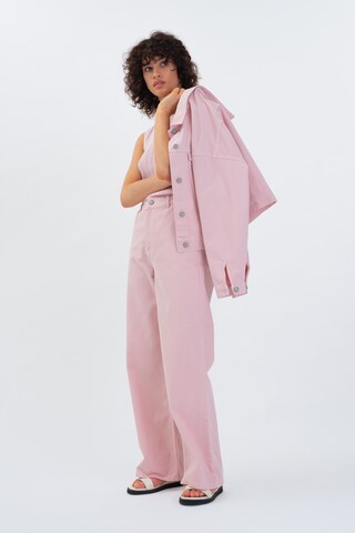 Veste mi-saison 'Feruza' Aligne en rose