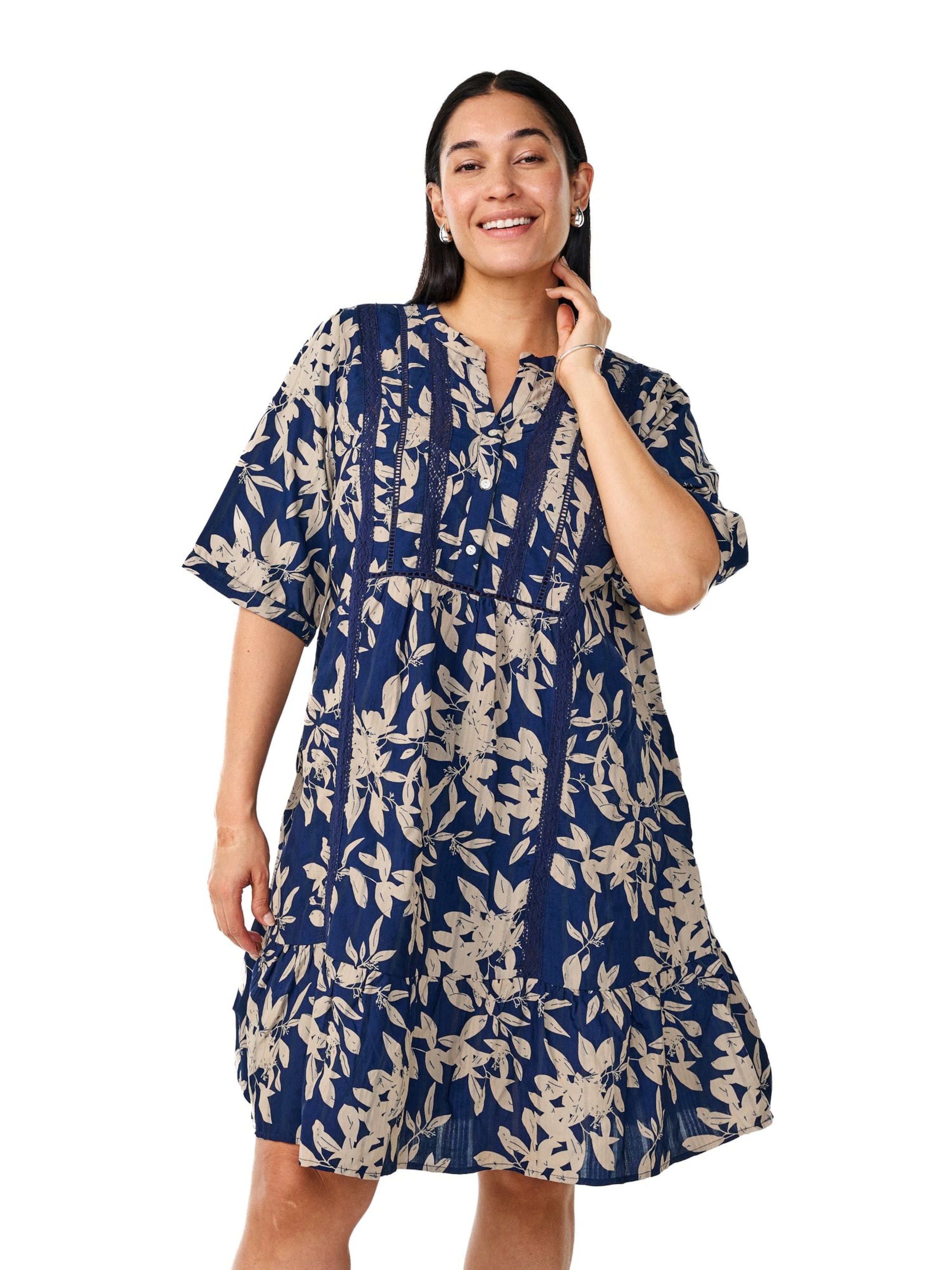 zils Zizzi Blūžkleita 'Mgitte': no priekšpuses