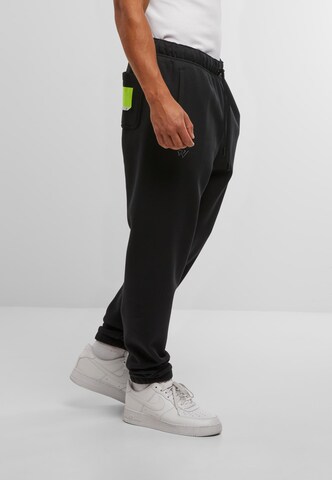 Jordan Tapered Trousers 'Why not?' in Black