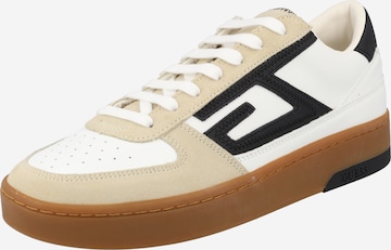 GUESS Sneakers low 'Silea' i hvit: forside
