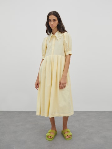 EDITED Shirt dress 'Gea' in Yellow