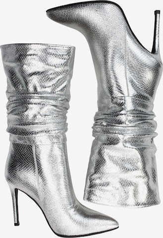 faina Boots in Silver