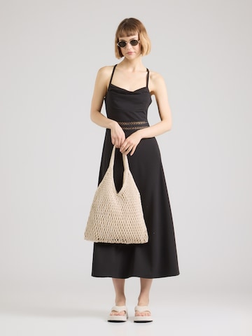 Robe 'Mala' ABOUT YOU en noir
