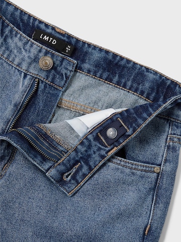 LMTD Regular Jeans i blå