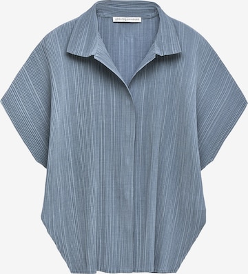 Bluză de la Adolfo Dominguez pe albastru: față