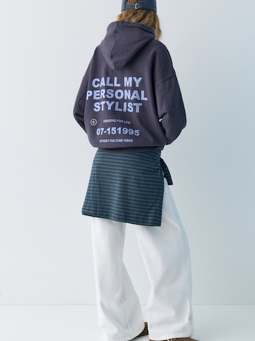 Bluză de molton 'PACIFIC CALL MY' de la Pull&Bear pe albastru