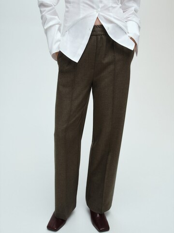 MANGO Loose fit Trousers 'LAZYW' in Green: front