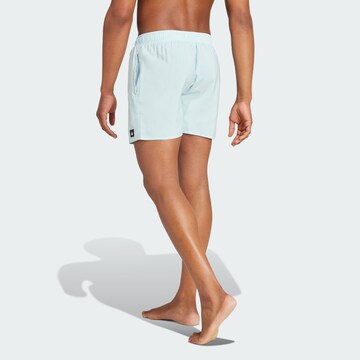 ADIDAS SPORTSWEAR Sportshorts in Blau