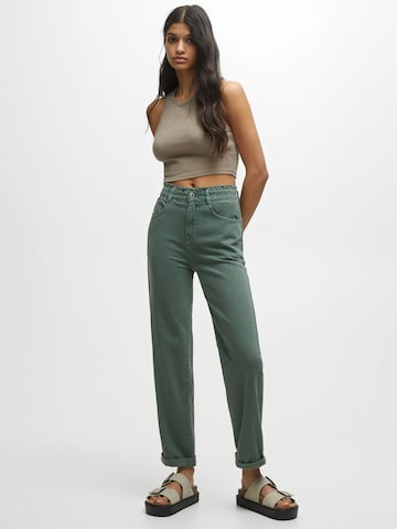 Pull&Bear Normalny krój Jeansy w kolorze zielony: przód