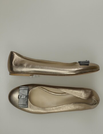 Navyboot Flats & Loafers in 40 in Gold: front