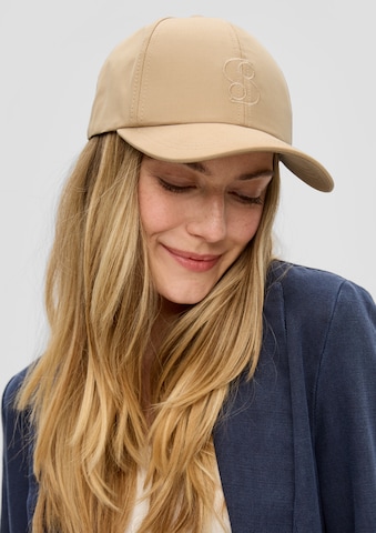 s.Oliver - Gorra en beige: frente