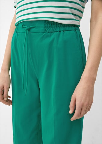 Regular Pantalon à plis s.Oliver en vert