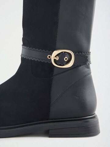 love & roses Boot in Black