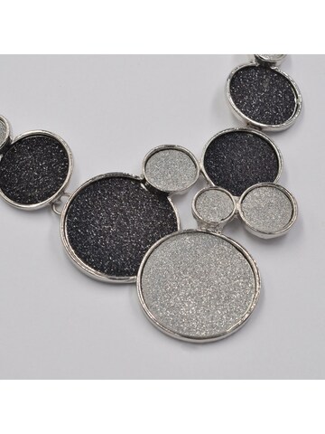 Steuer Necklace in Silver