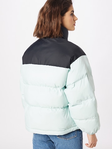 LEVI'S ® Välikausitakki 'Noe Short Puffer' värissä sininen