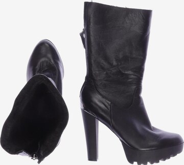GUESS Dress Boots in 37 in Black: front
